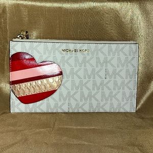 Michael Kors wristlet